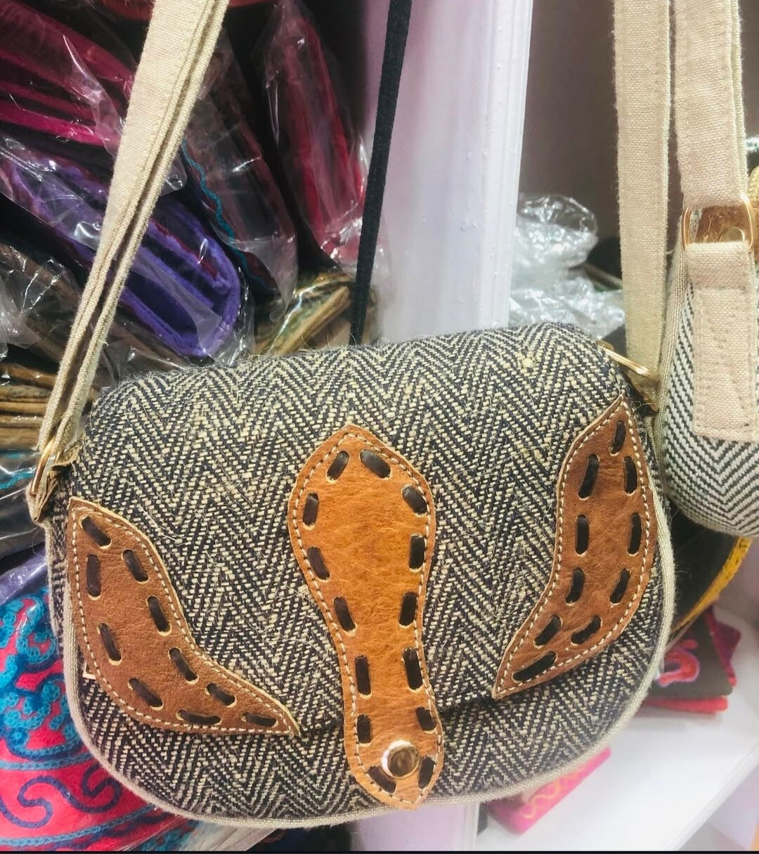 Himkimalya Sidebag