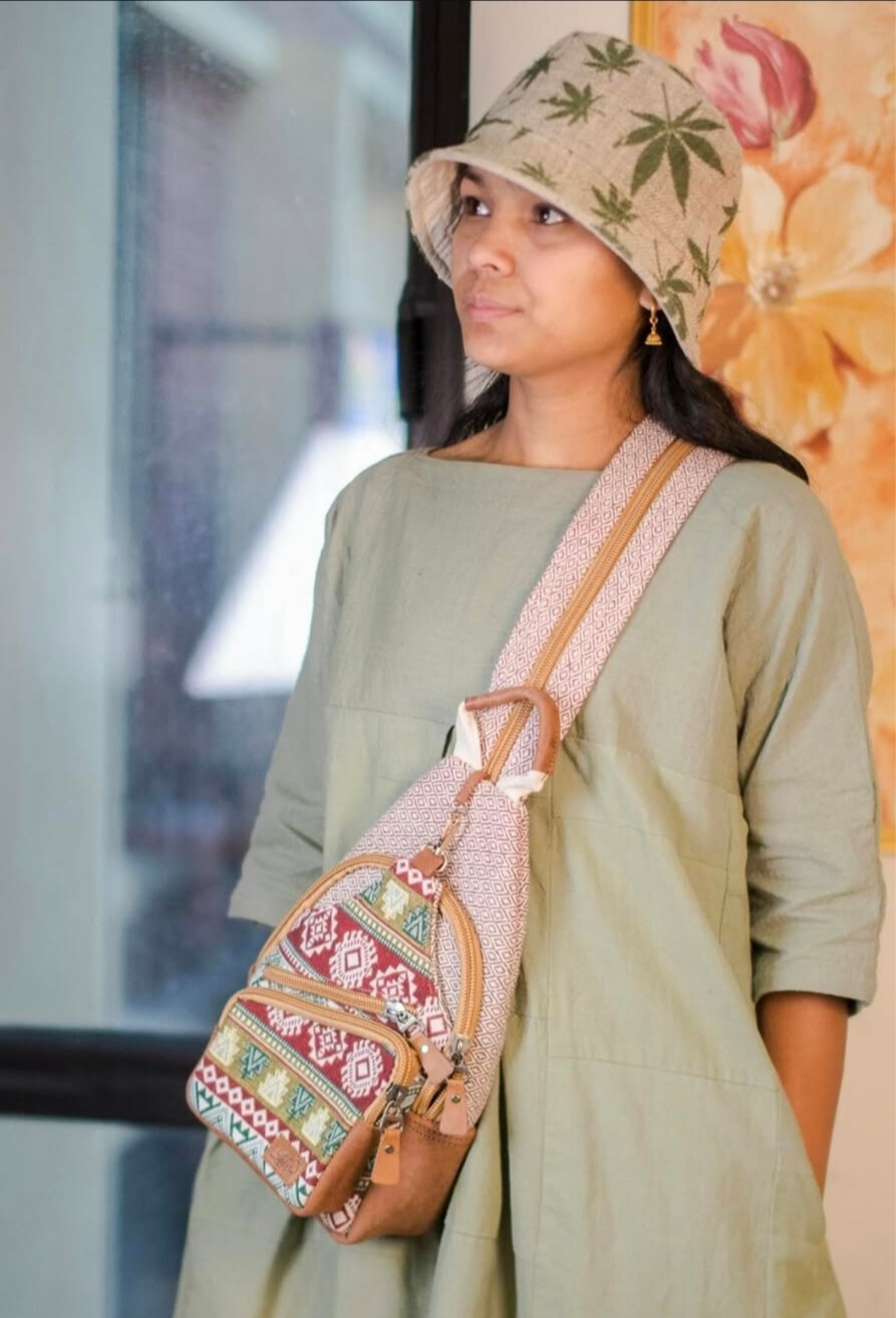 Himkimalya Chest Bag
