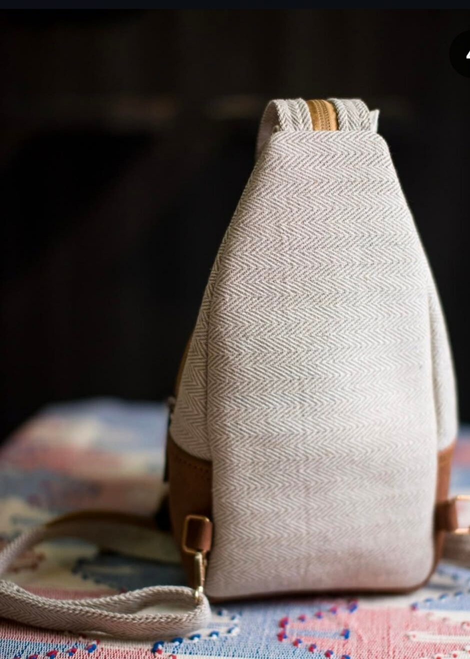 Himkimalya Chest Bag