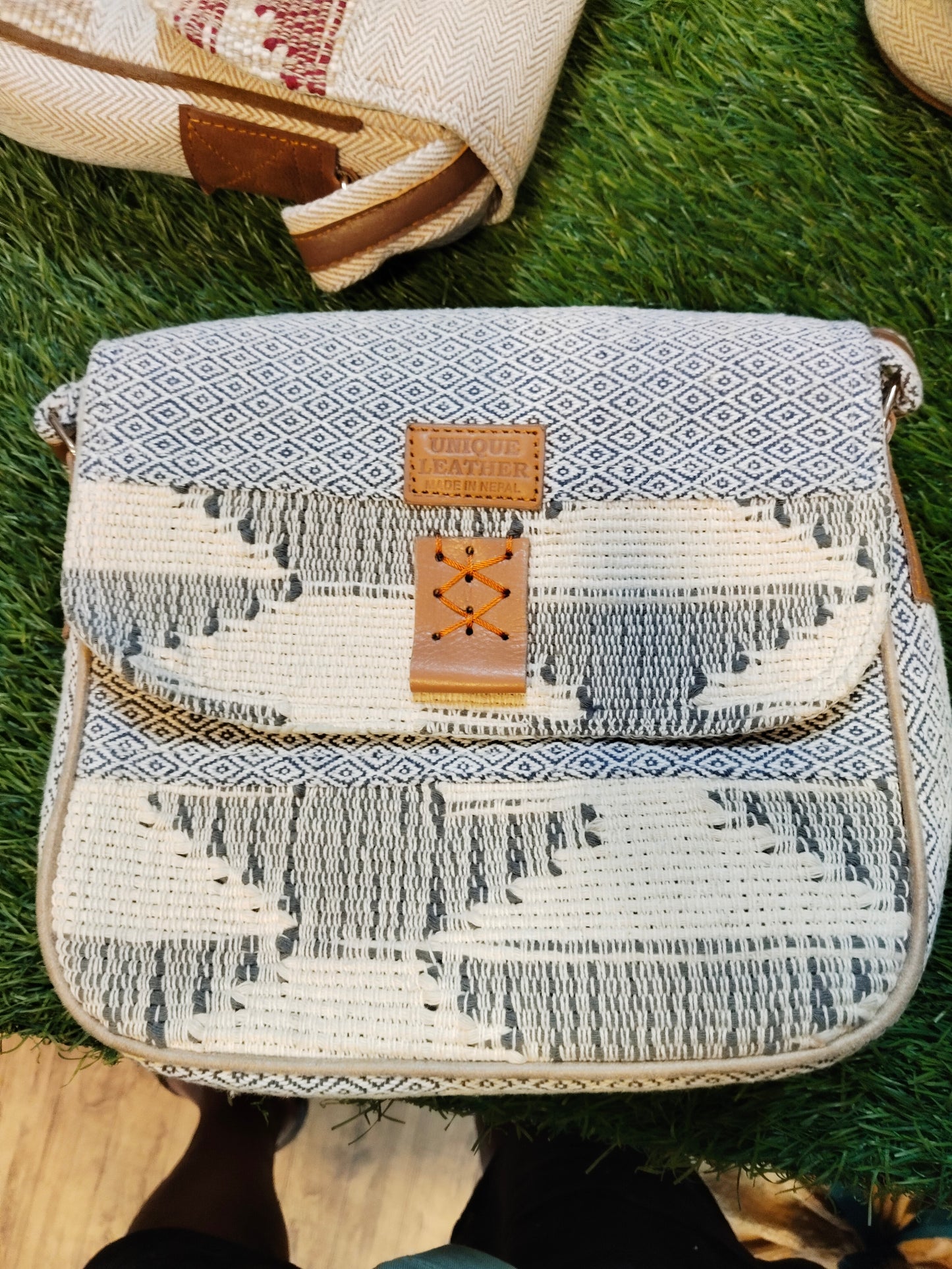 Himkimalya Sidebag
